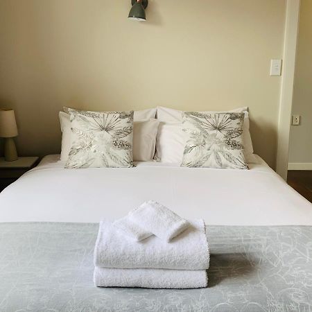 Uptown City Haven - Christchurch Townhouse Екстериор снимка
